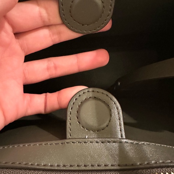 Charles and Keith XL tote bag light moss green NWOT - Picture 10 of 11